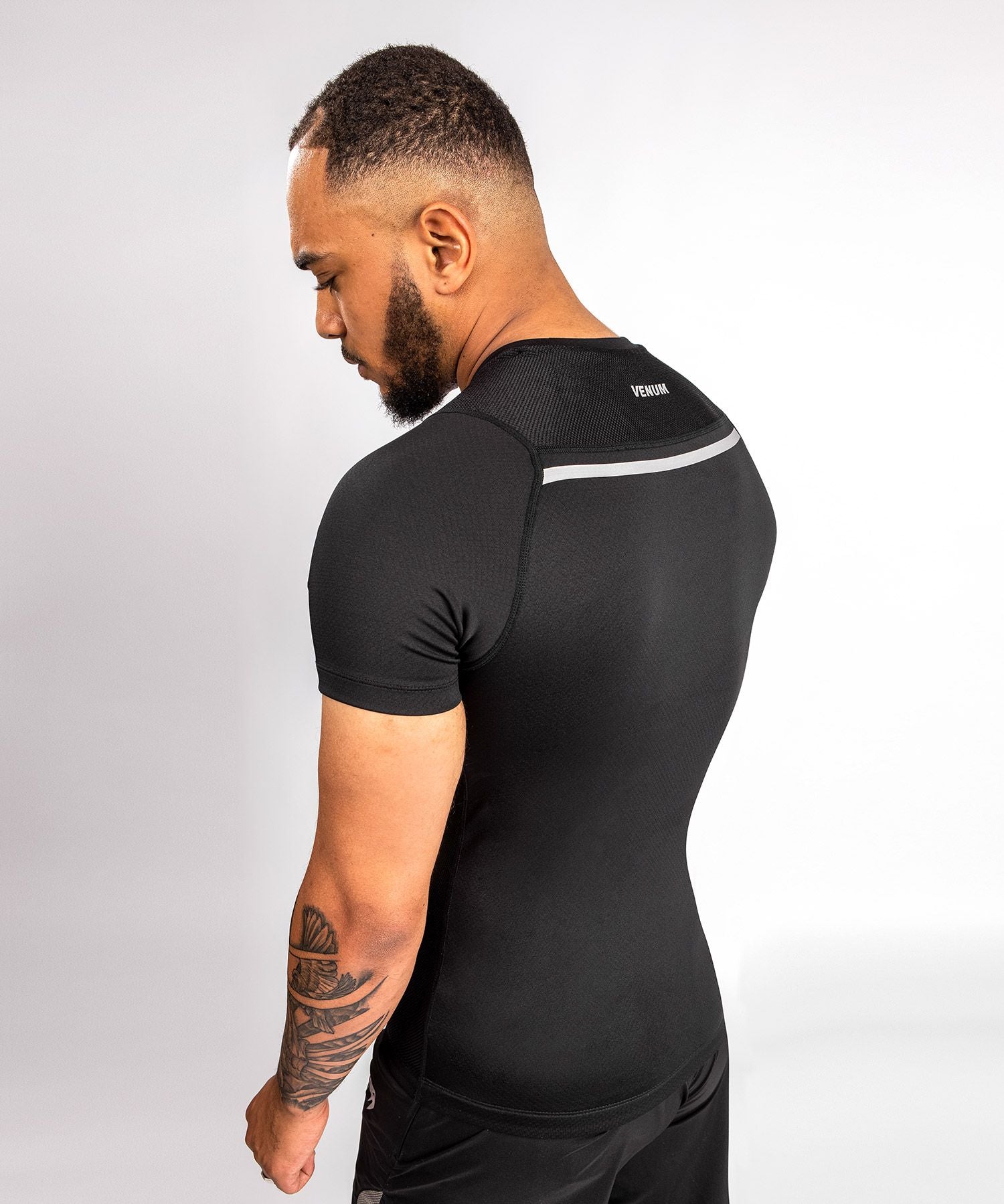 Venum Jaws 2.0 Rashguard Short Sleeves - Black