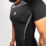 Venum Jaws 2.0 Rashguard Short Sleeves - Black